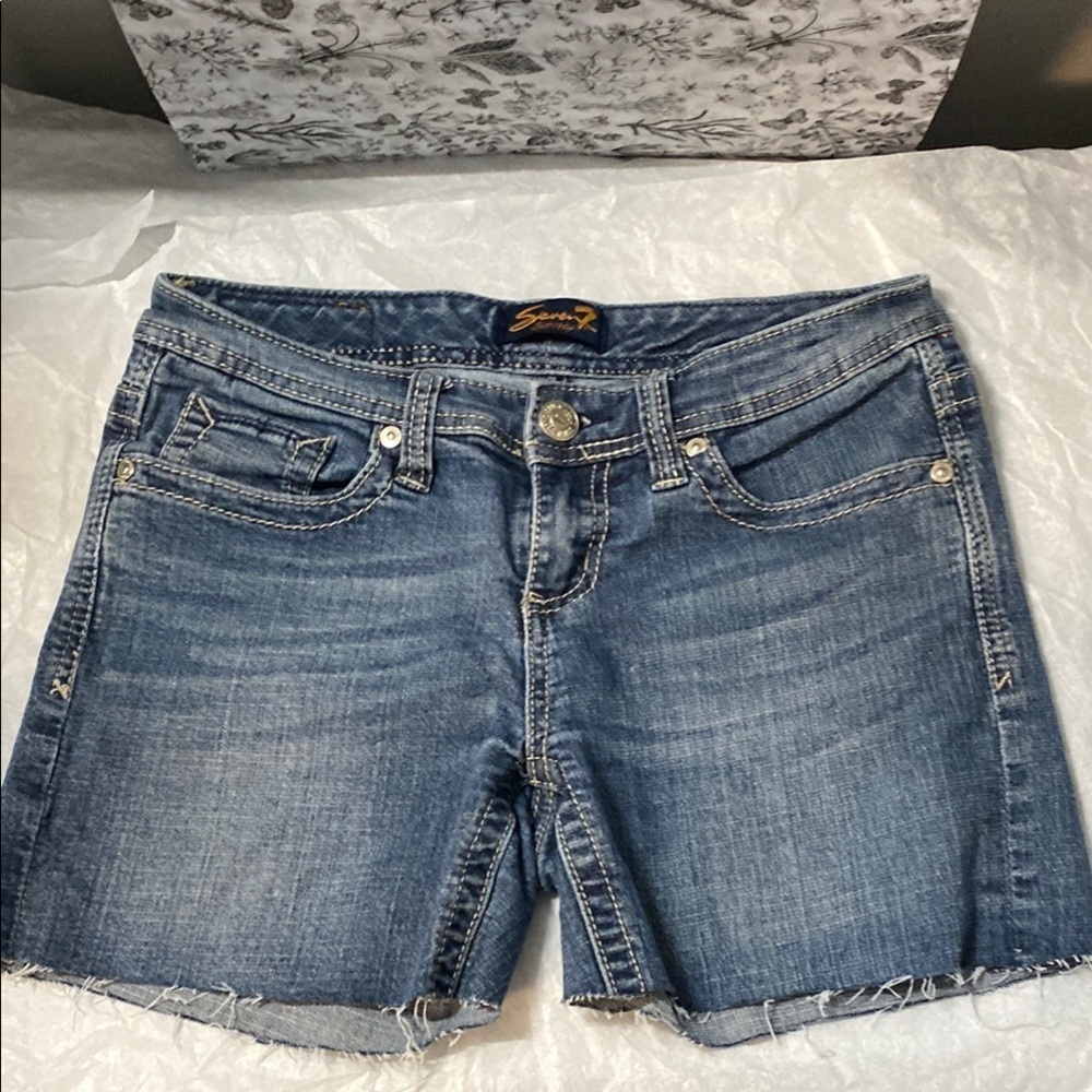 Seven7 | Blue Jean denim Shorts mid rise distressed